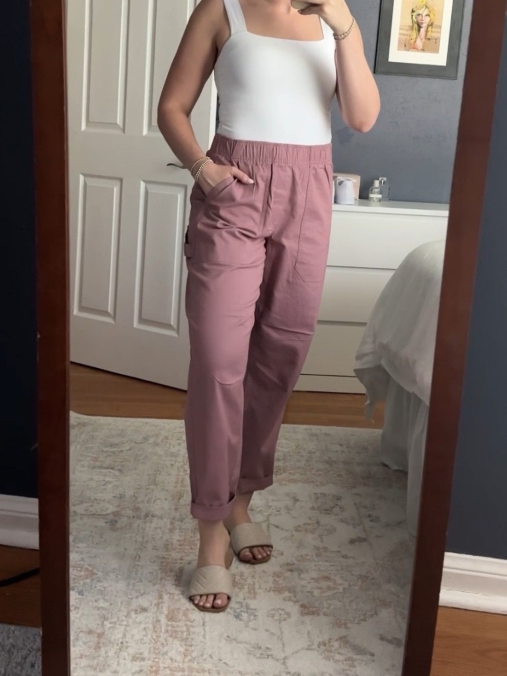 Universal Thread High Rise Tapered Balloon Cropped Pants. M